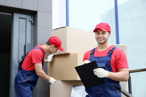 Local man and van service ready for an Earls Court flat move