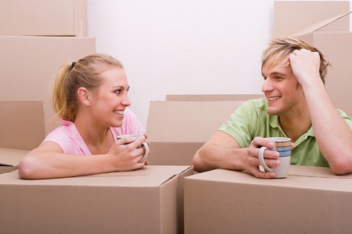Local removal van service supporting a flat move near Earls Court