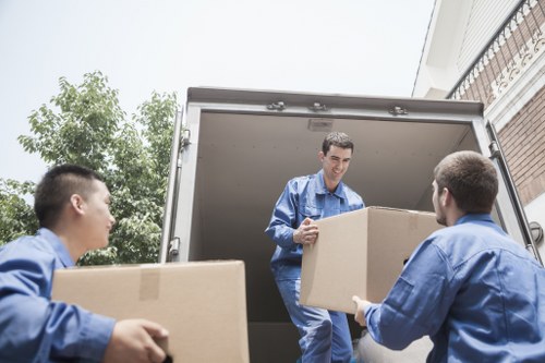 Final terms and governing law section for a UK moving company