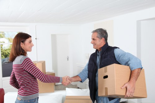 Home removal service for flats and houses in Earls Court